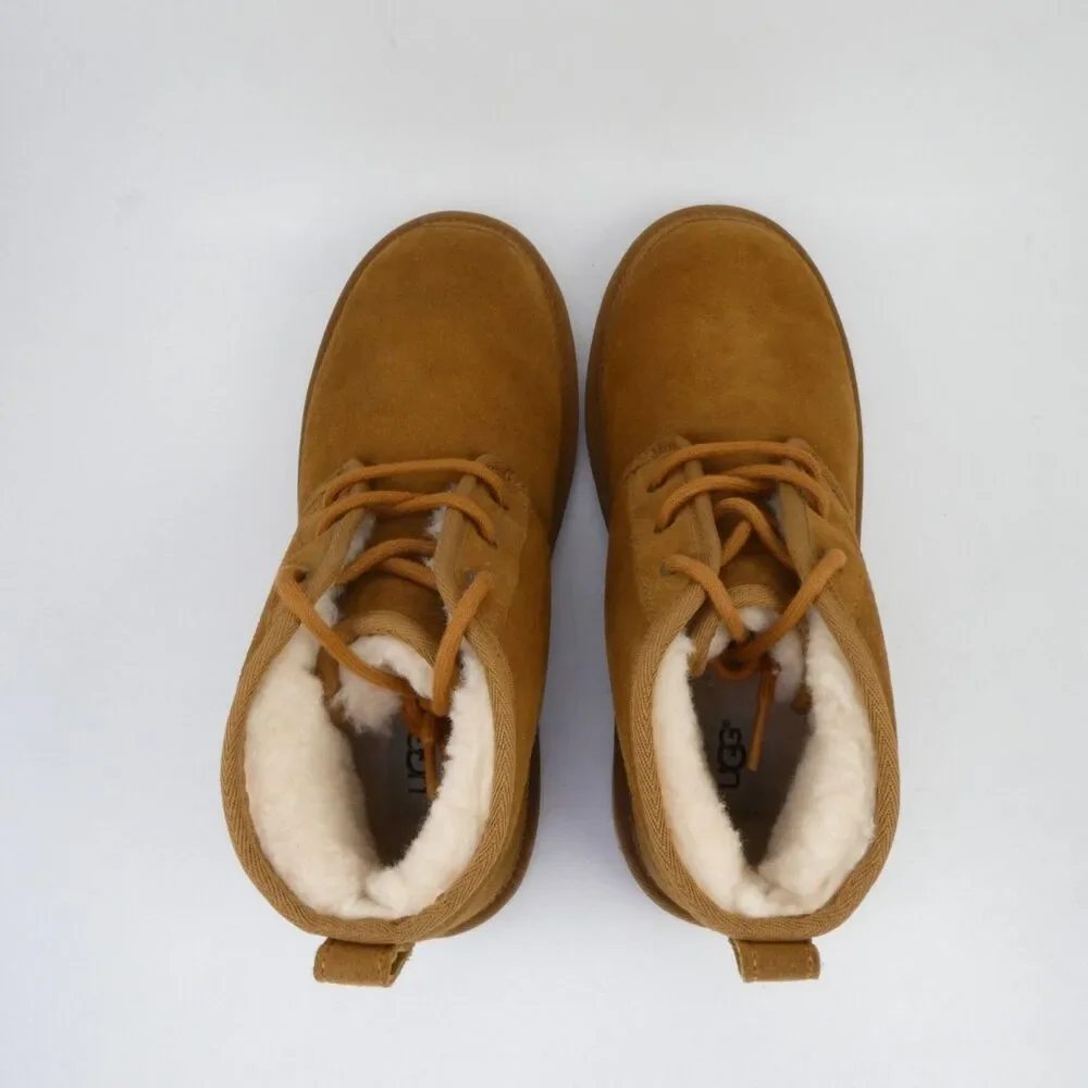UGG  US Kids Size 6 Neumel II Chukka Boot Unisex Chestnut Suede S/N 1017320K